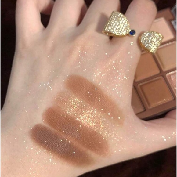 DIKALU 9-Color Eyeshadow Palette, Shimmer & Matte Smudge Proof Eye Shadow Makeup - Picture 4 of 8